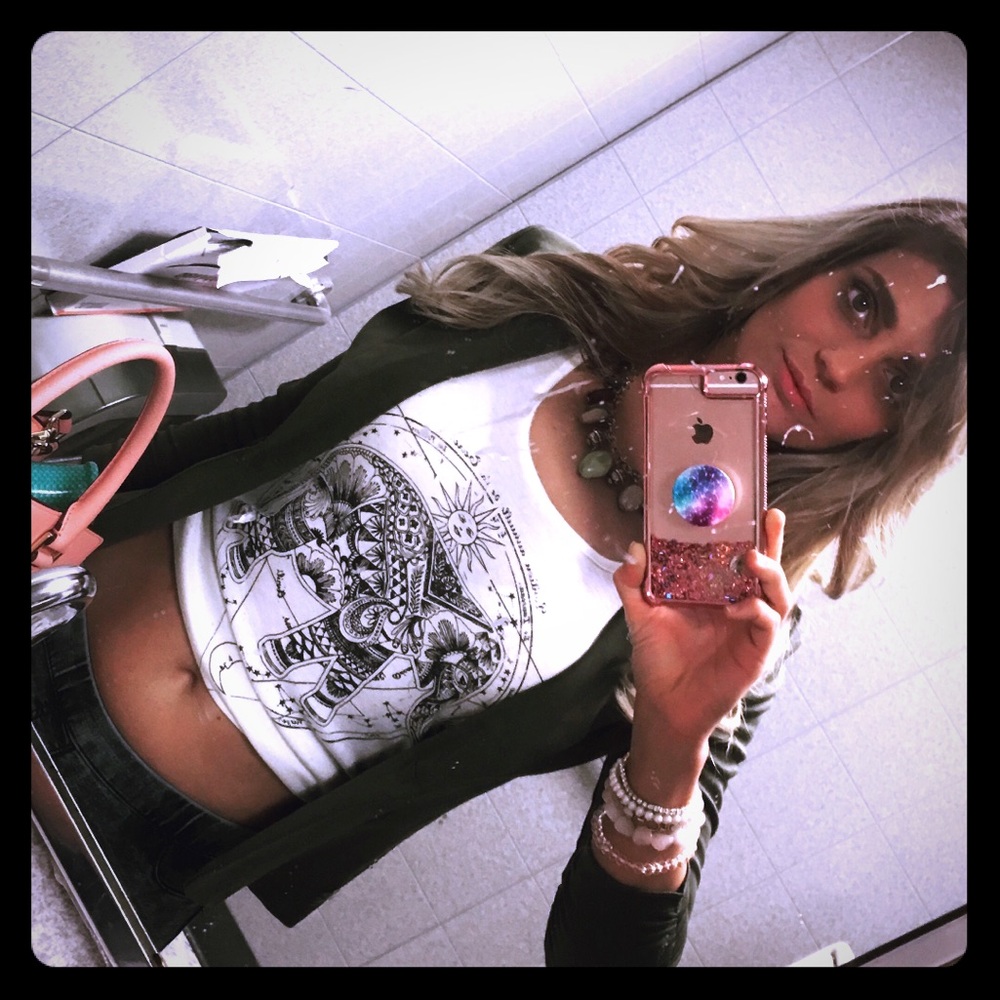 Meet your Posher, Lauren